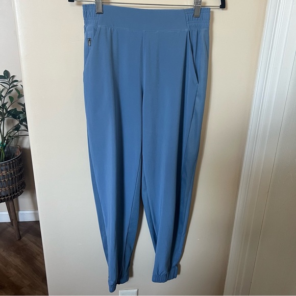 Athleta Brooklyn Jogger - Picture 4 of 9